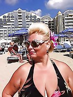 Nasty tart playing with her twat