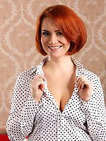 Hot milf playing with herself