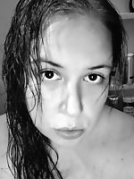 Old gilf spreads her pussy on old pictures