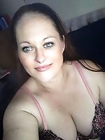 Sexiest mature ladies are taking off their bra for cash