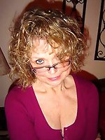 Old whores want to have oral sex with dildo