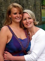 HQ older lass spreading her pussy