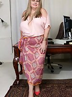 Dressed to undressed from OlderWomanFun